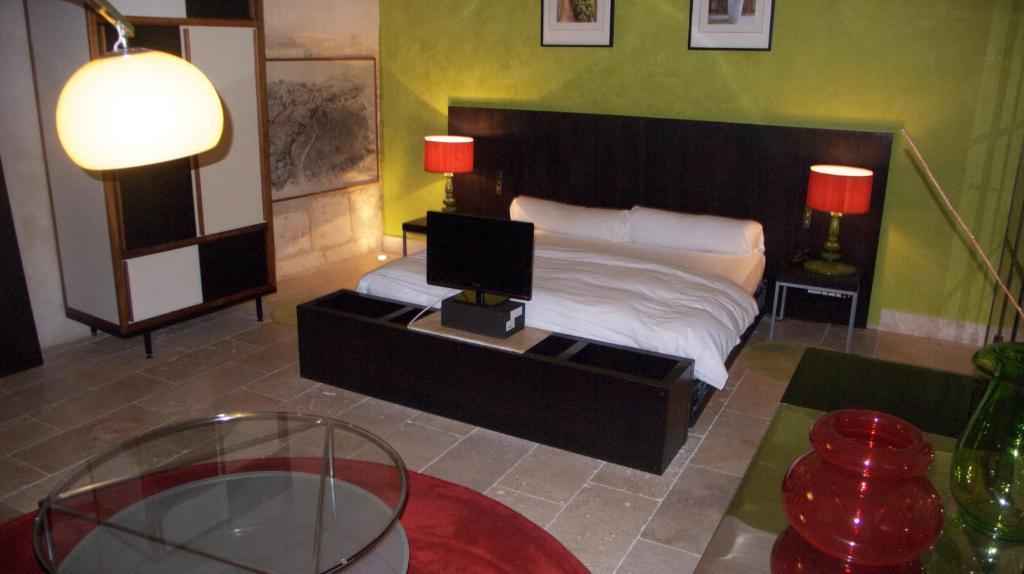 Hotel Saint Trophime آرْلْ الغرفة الصورة